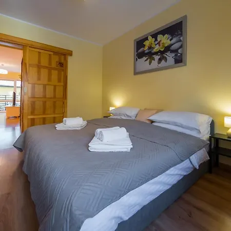 Komfortowy W Centrum Ustronia * Ustroń